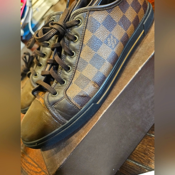 Louis Vuitton Men's US 9 Damier Graphite Punchy Sneaker - Picture 3 of 16